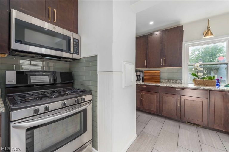 1700 Wright Avenue, Rocky River, OH - Photo 6