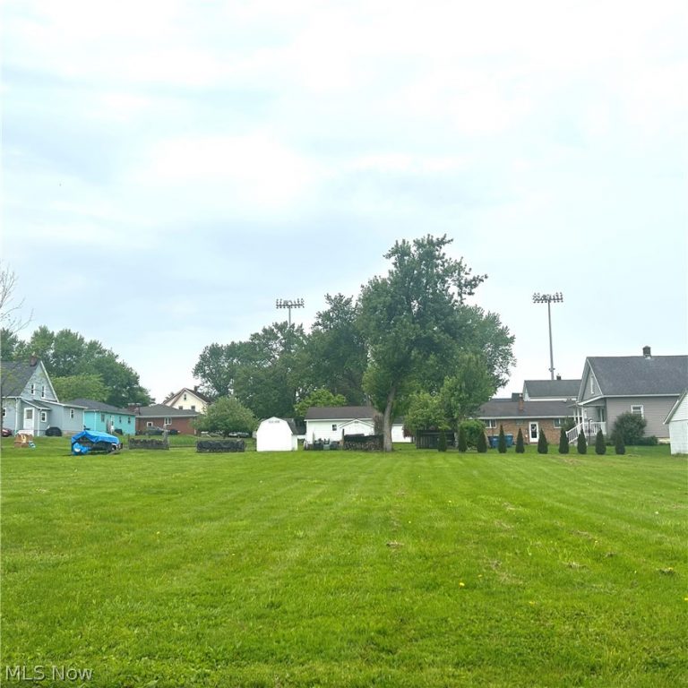 Jackson Street, Hubbard, OH, 44425