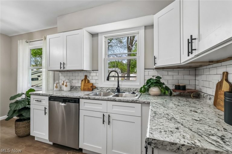 1130 Riverview Street, Warren, OH - Photo 6