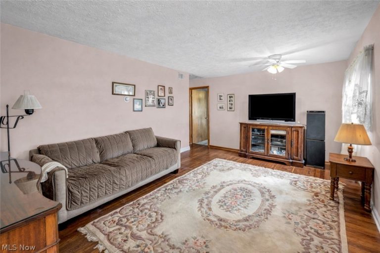 1325 Hadcock Road, Brunswick, OH - Photo 4