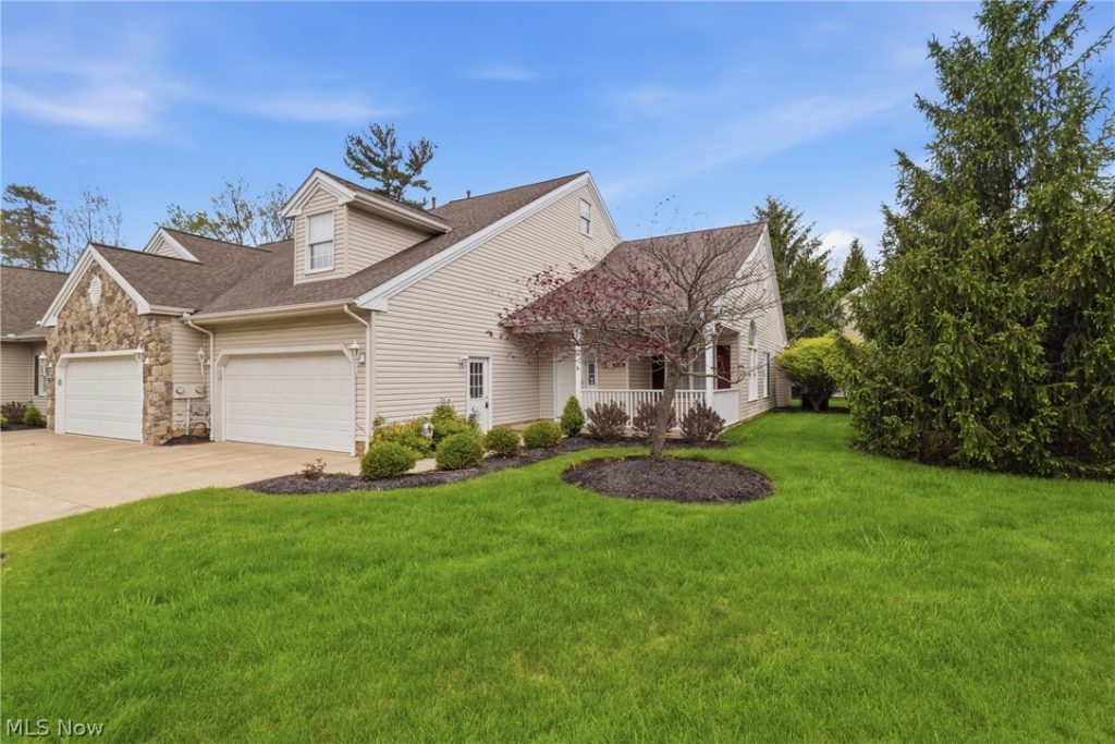 14480 Quail Ridge Drive #76, North Royalton, OH
