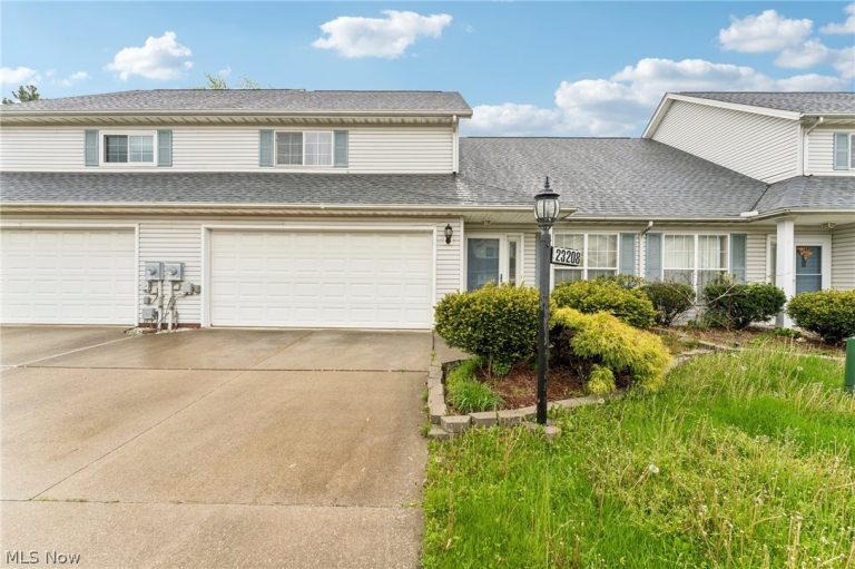 23208 Bennington Hamlet Circle, Euclid, OH - Photo 2