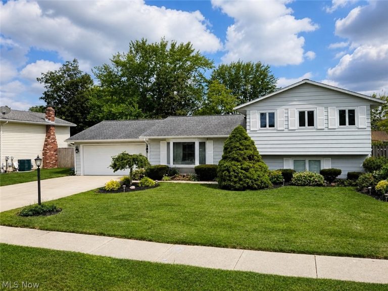 944 Stark Street, Sheffield Lake, OH, 44054