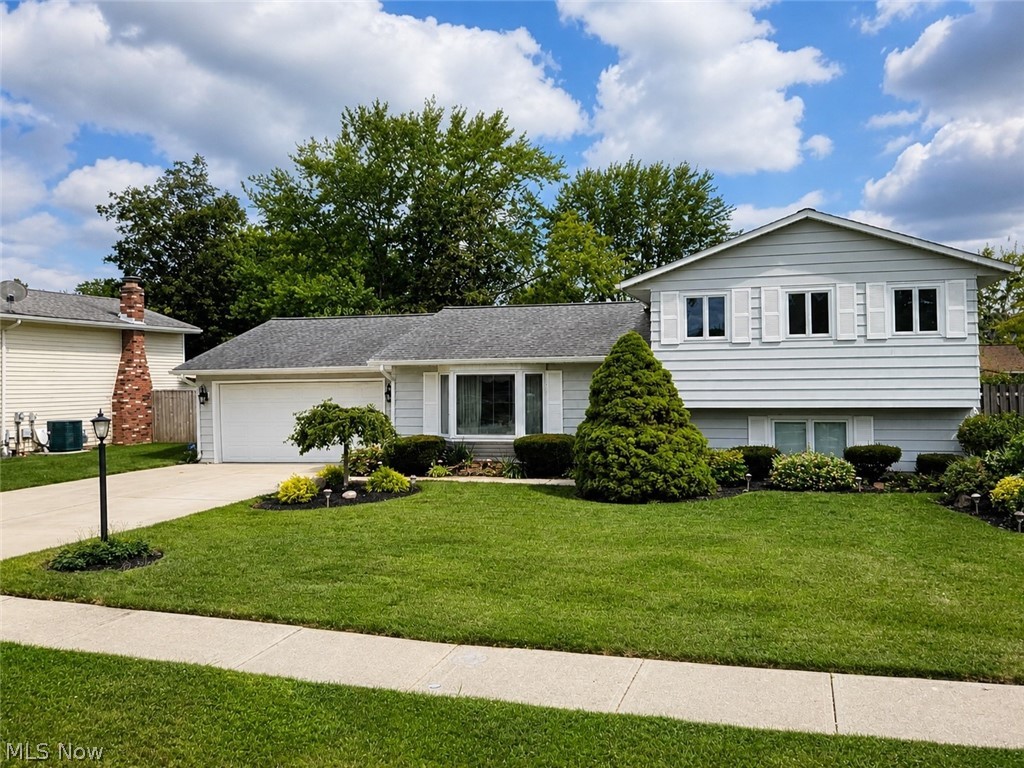 944 Stark Street, Sheffield Lake, OH