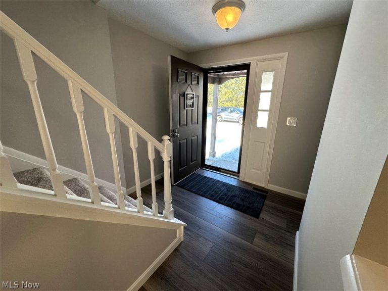 9632 E. Idlewood Drive, Twinsburg, OH - Photo 4