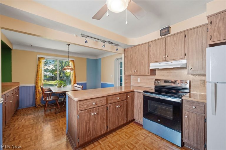 4250 Eastway Road, South Euclid, OH - Photo 8