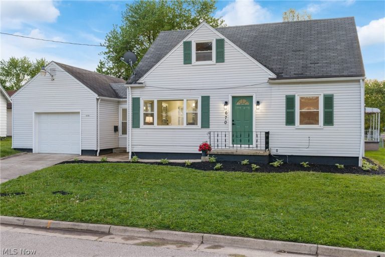 670 Davis Street, Akron, OH - Photo 4