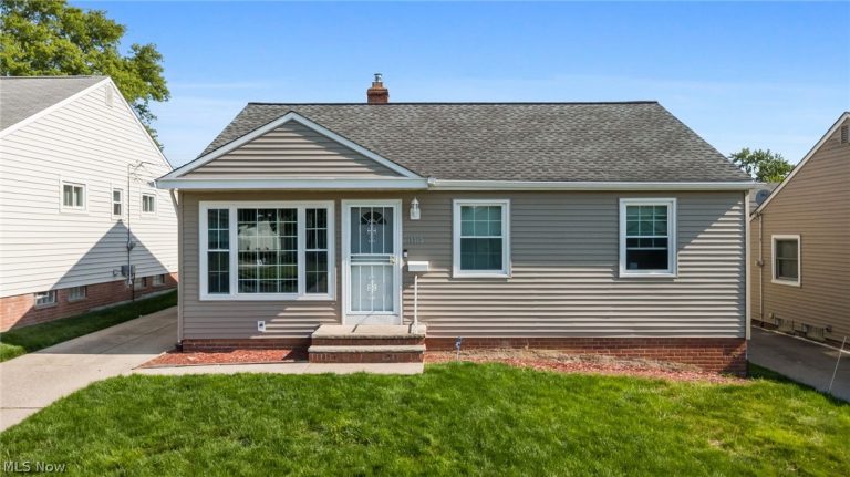 18313 Hazelwood Avenue, Maple Heights, OH, 44137