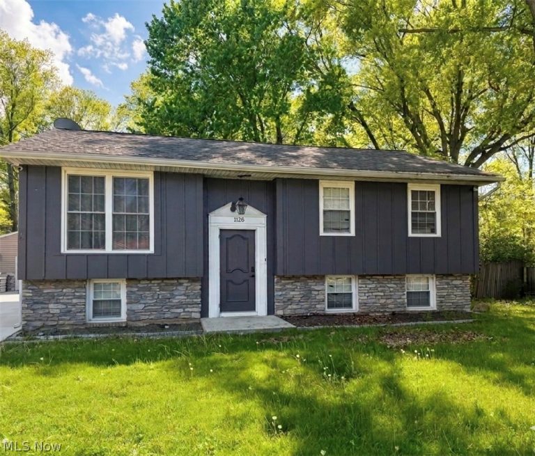 1128 Oakwood Drive, Vermilion, OH, 44089
