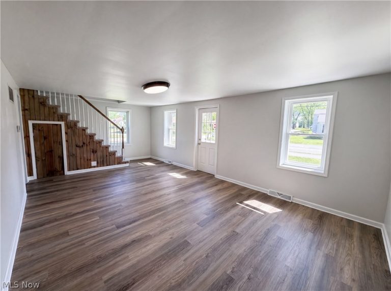 10338 Electric Boulevard, Northfield, OH - Photo 3