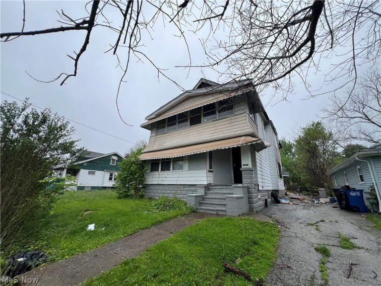 12305 Rexford Avenue, Cleveland, OH - Photo 2