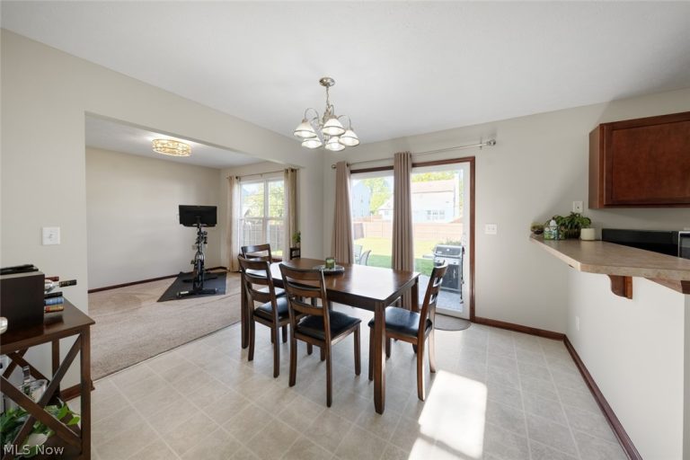 4642 Crossing Trail, Lorain, OH - Photo 8