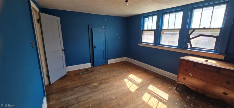 647 Columbia Avenue, Akron, OH - Photo 6