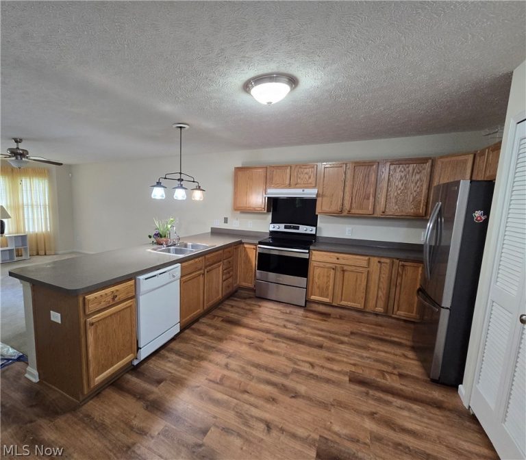 745 Lexington Avenue, Youngstown, OH - Photo 6