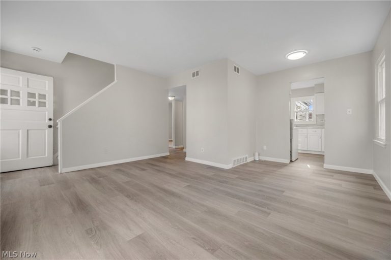 13301 Kirton Avenue, Cleveland, OH - Photo 4