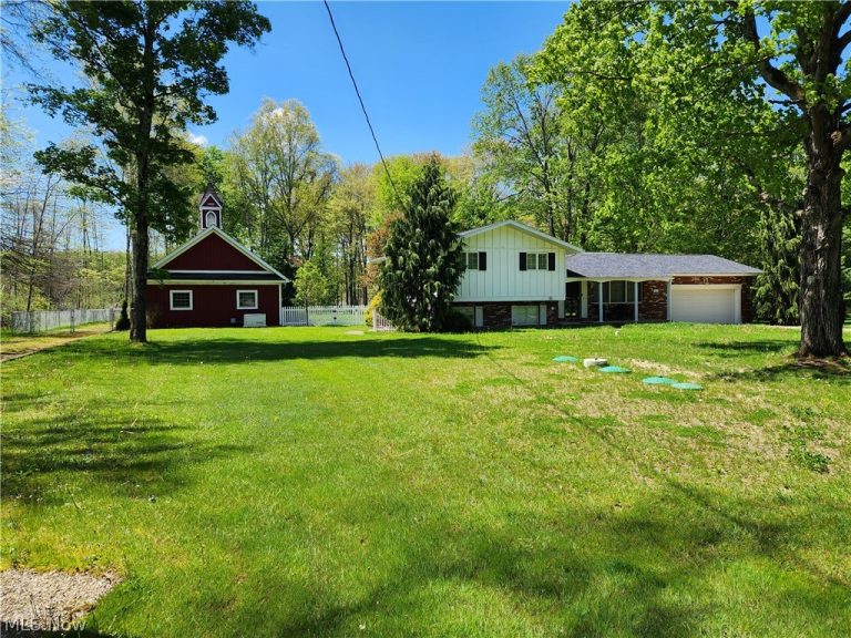 3018 Mahan Denman Road, Bristolville, OH, 44402