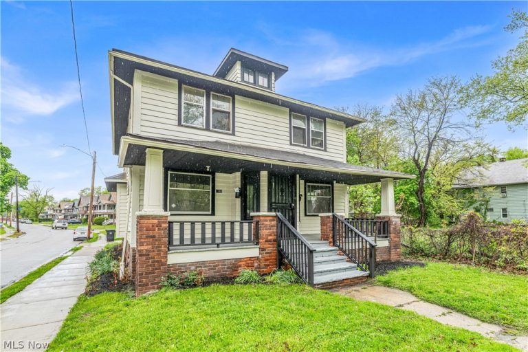 1144 145th Street #1/Right, Cleveland, OH - Photo 2