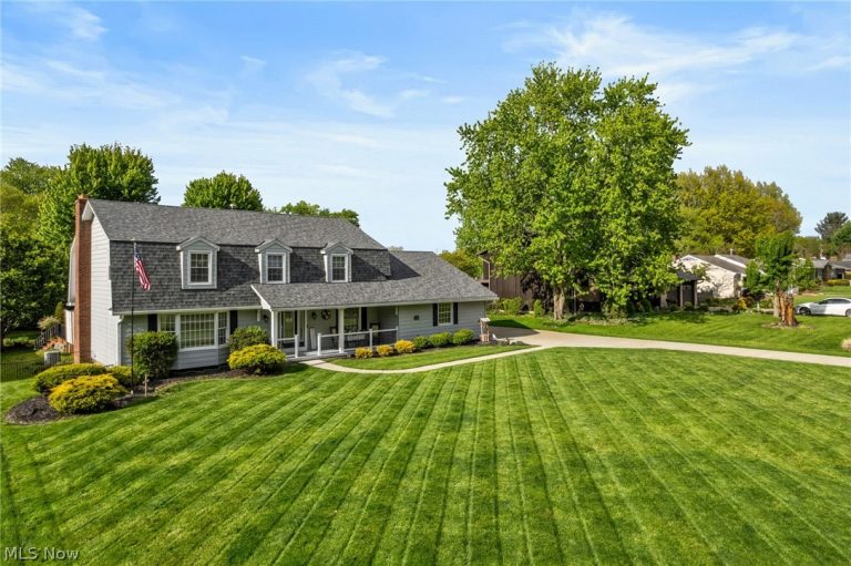 175 Crestview Drive, Elyria, OH - Photo 4
