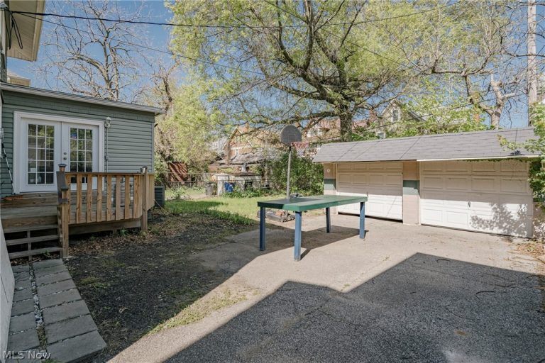 1515 107th Street, Cleveland, OH - Photo 5