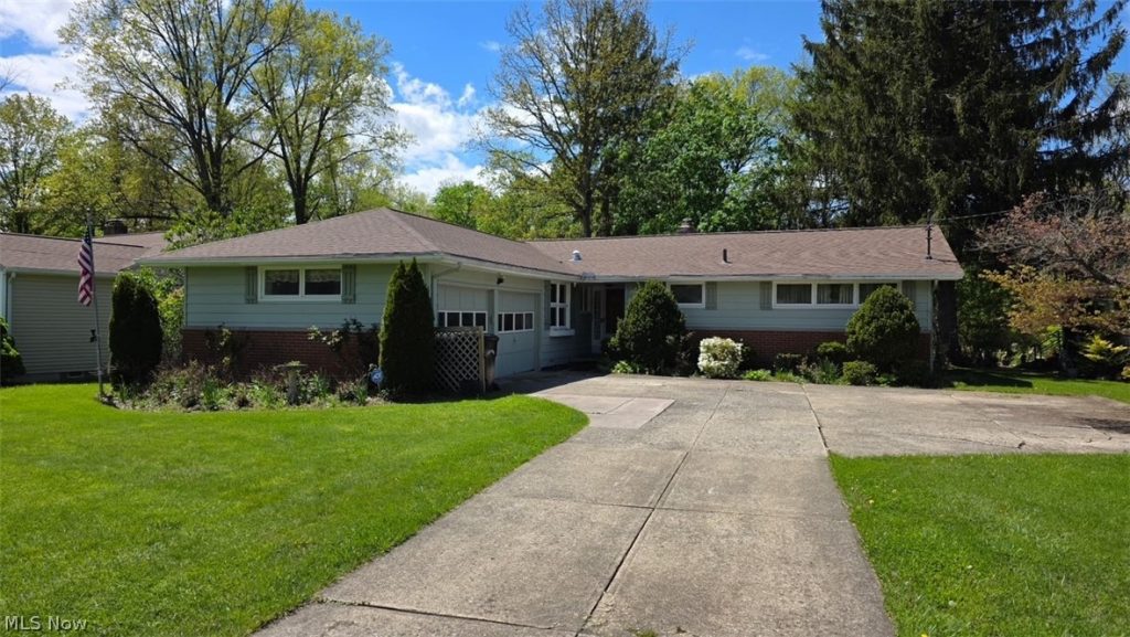 1034 Pasadena Avenue, Elyria, OH