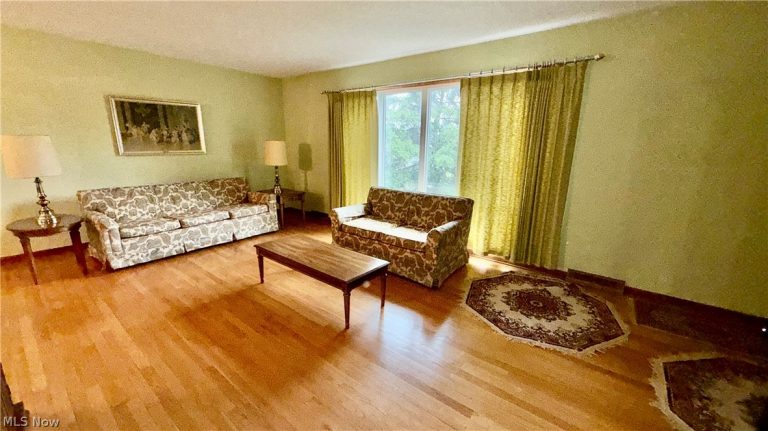1331 Grant Drive, Parma, OH - Photo 6