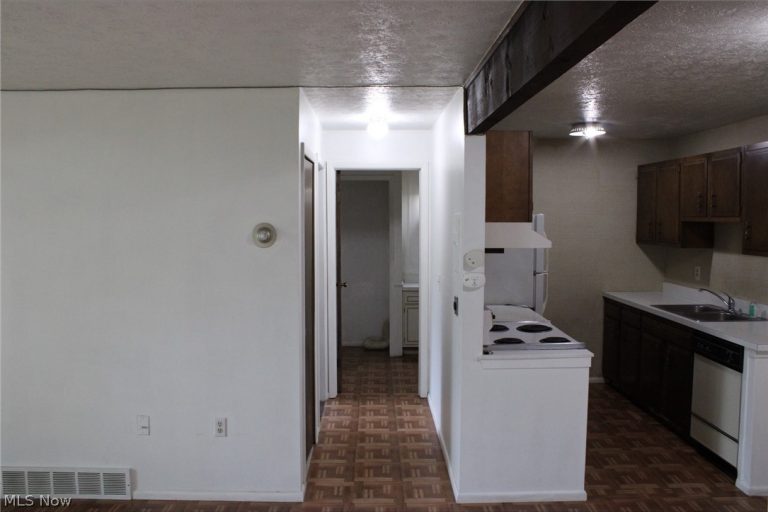 8557 Akins Road #103, North Royalton, OH - Photo 5