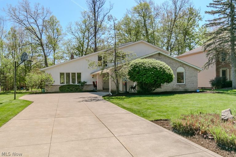 5133 Stansbury Drive, Solon, OH - Photo 8