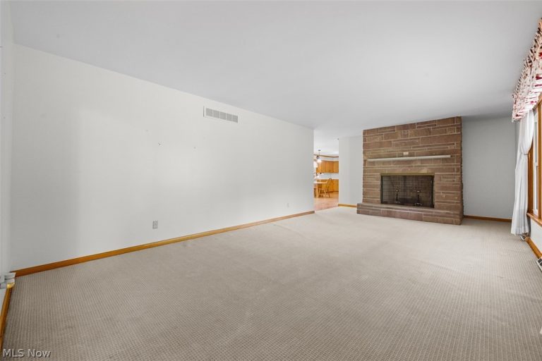 238 Pheasant Drive, Mogadore, OH - Photo 8