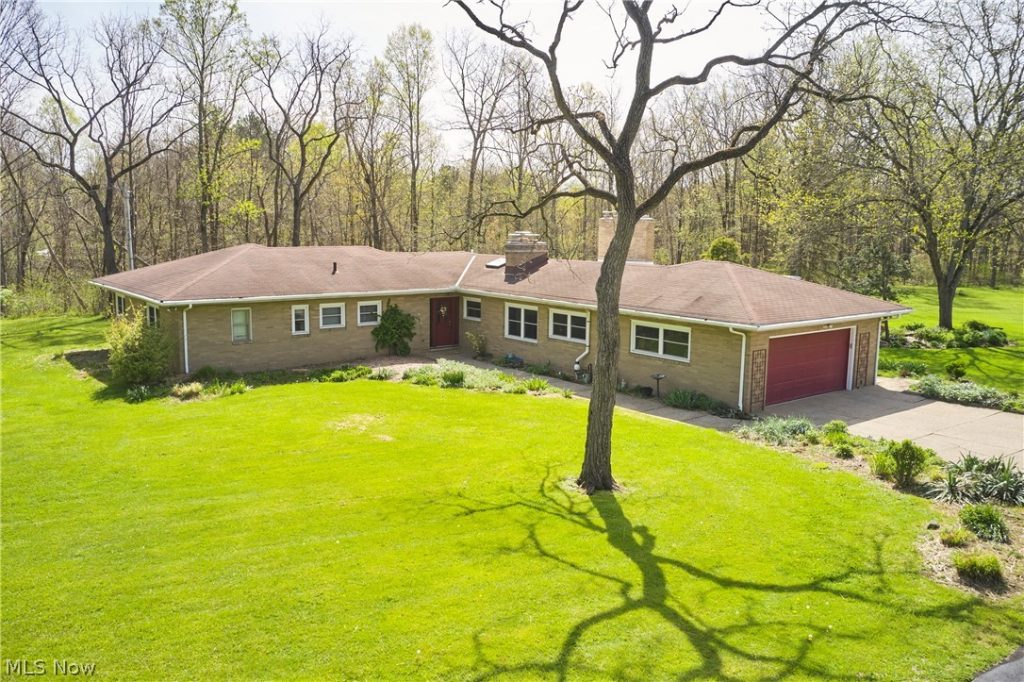 3288 Spring Valley Road, Akron, OH