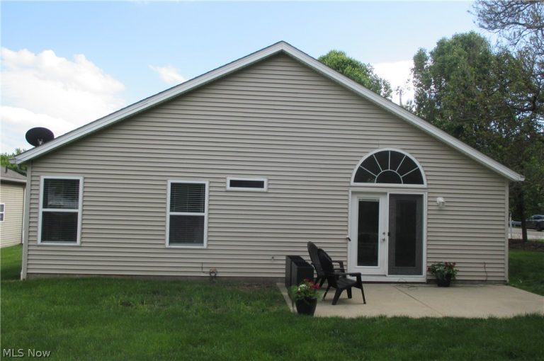 2399 Marlborough Drive, Uniontown, OH - Photo 5
