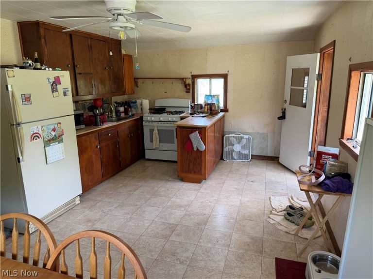 109 Orton Drive, Akron, OH - Photo 4