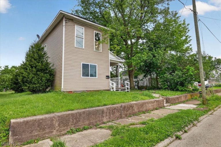 84 Curtis Avenue, Newark, OH, 43055