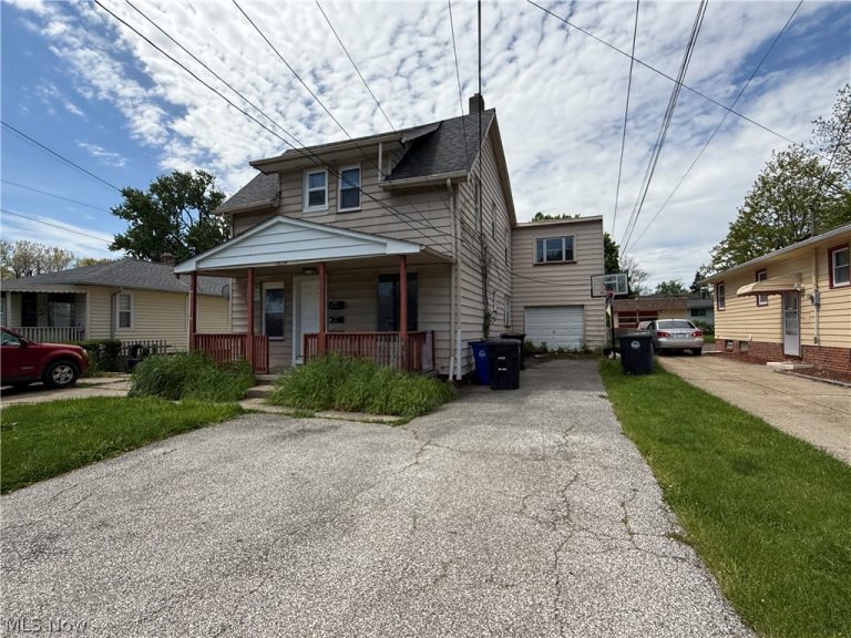 3834 Bosworth Road, Cleveland, OH - Photo 2