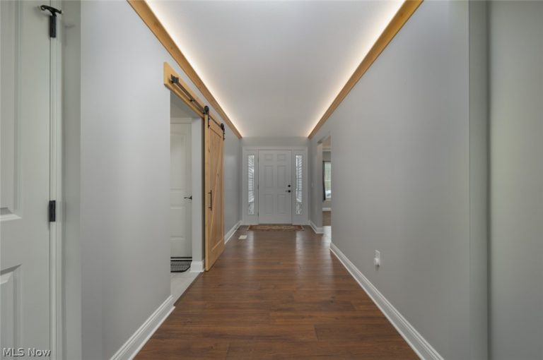 15335 Knox Circle, Middlefield, OH - Photo 3