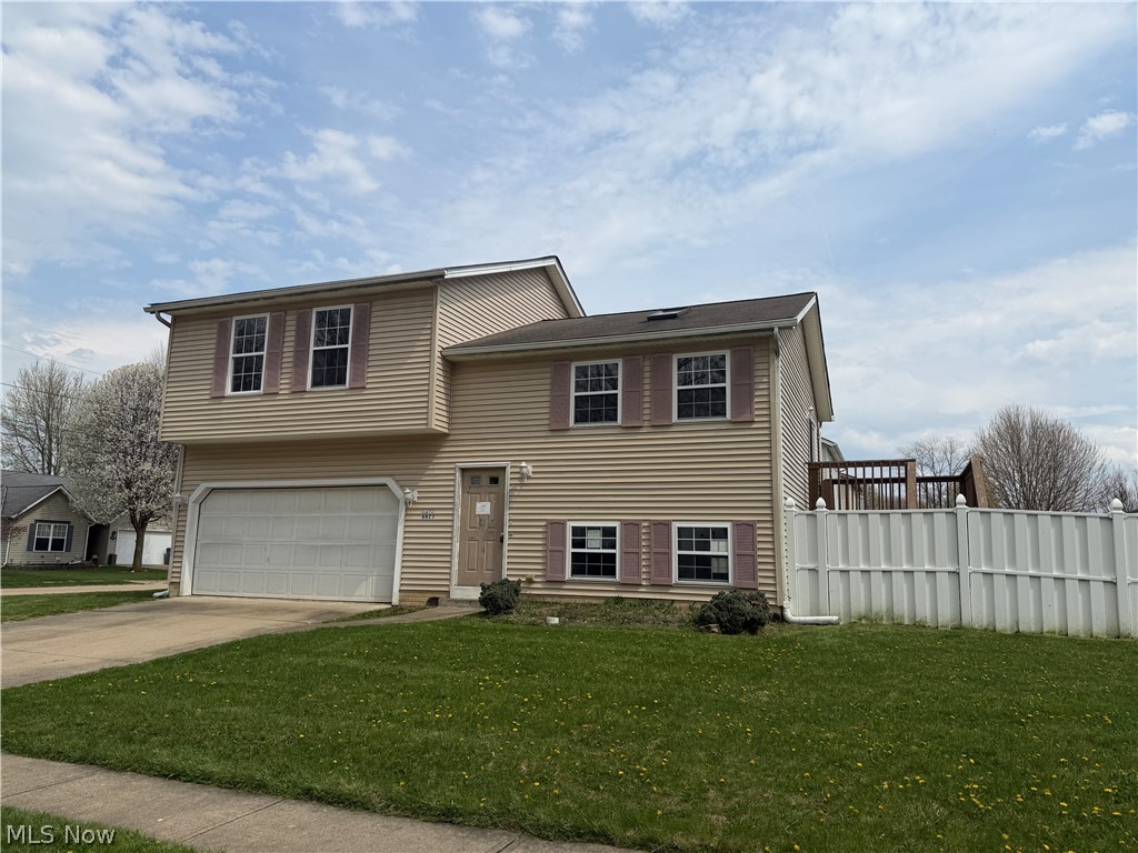 6623 Monroe Lane, North Ridgeville, OH