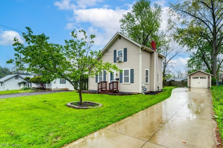 316 Prospect Street, Medina, OH - Photo 2