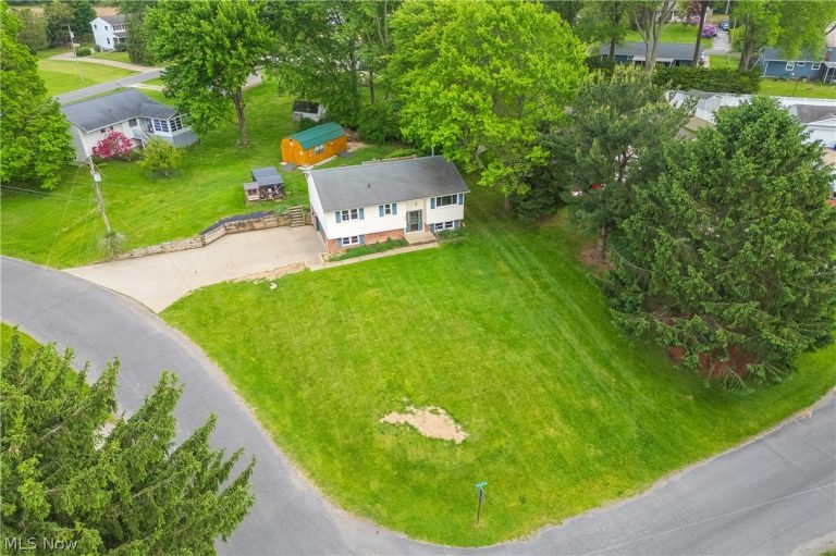1425 Galaxy Drive, Mogadore, OH - Photo 6
