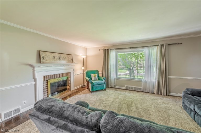 22532 Byron Road, Shaker Heights, OH - Photo 6