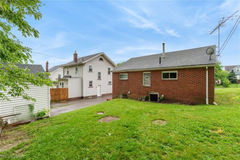 1307 23rd Street, Canton, OH - Photo 4