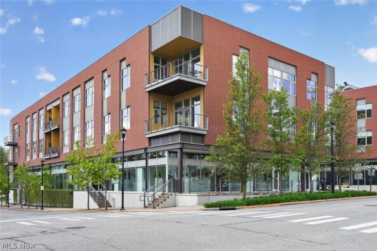 65 College Street #203, Oberlin, OH, 44074
