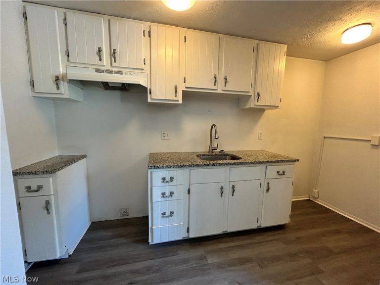 28 Pioneer Drive #1, Steubenville, OH - Photo 3