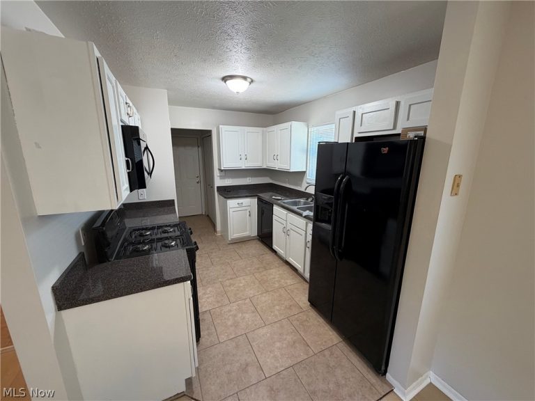 3773 Thurgood Avenue, Cleveland, OH - Photo 4