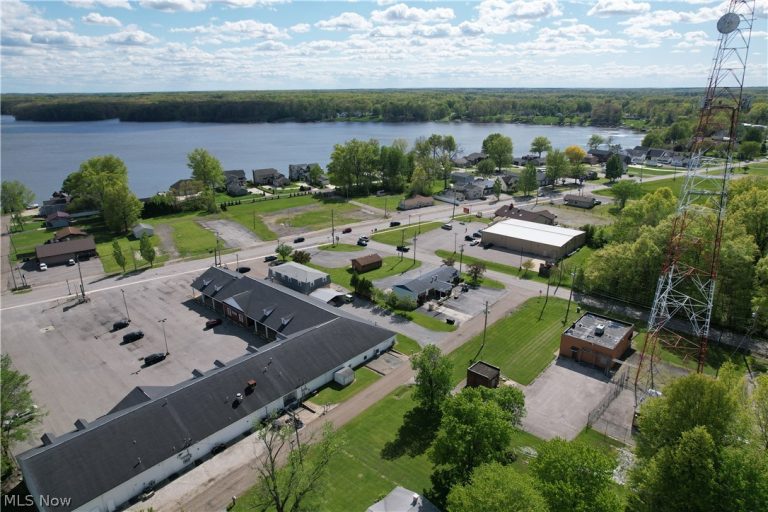 Mahoning Avenue, Lake Milton, OH - Photo 6