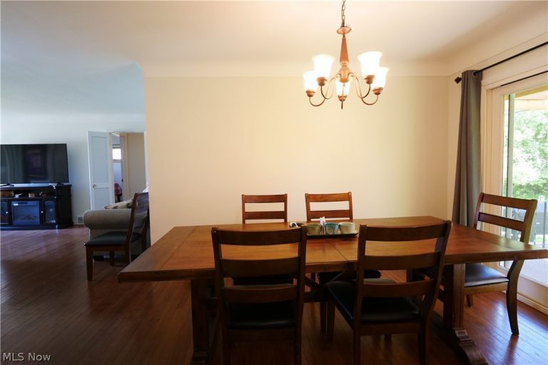 5931 Mayberry Avenue, Mayfield Heights, OH - Photo 8