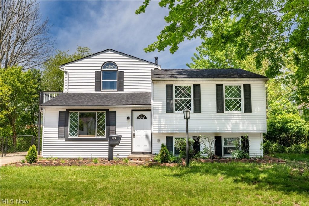 1271 Carol Drive, Kent, OH