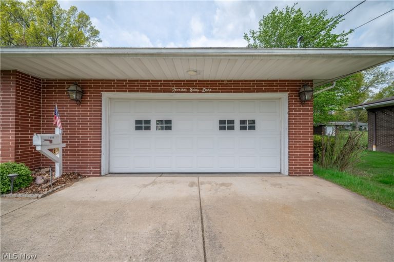 1498 Brantford Drive, Youngstown, OH - Photo 4