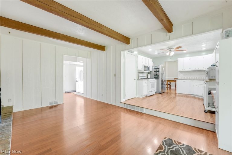 6430 Glenallen Avenue, Solon, OH - Photo 4