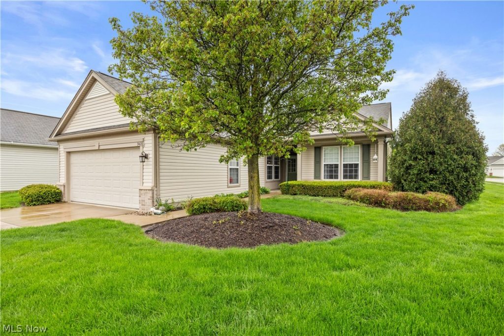 9428 Drury Way, North Ridgeville, OH
