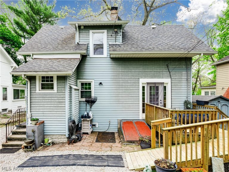 1340 Front Street, Cuyahoga Falls, OH - Photo 3