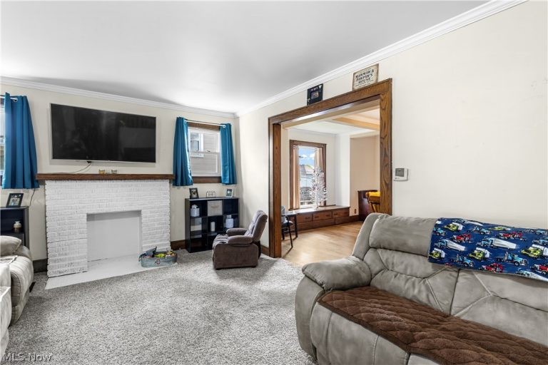 915 Clark Street, Cambridge, OH - Photo 6